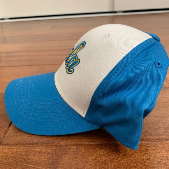 UCLA Bruins Snapback Baseball Hat - Picture 2 of 3
